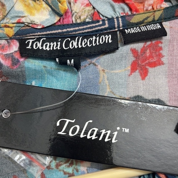 Tolani Multi-Color Floral Long Sleeve Button Down Blouse NWOT Size Medium - Picture 10 of 12